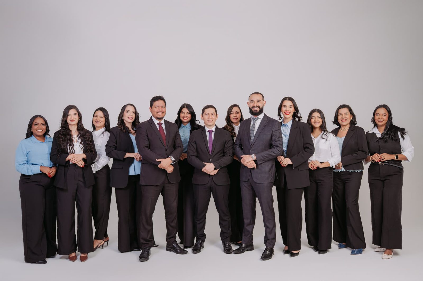 Equipe da Santos Barros Advocacia em foto coletiva