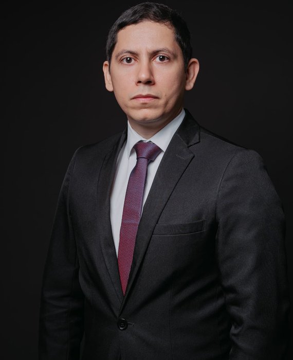 Dr. Cristian de Souza