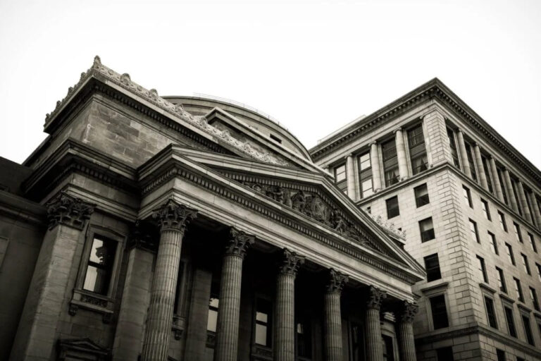 Sabia que muitos bancos cobram além do devido, aproveitando a sua necessidade e boa-fé?